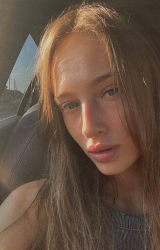 photo_5298531175905749949_y