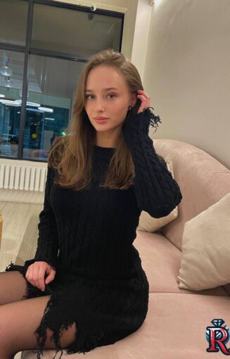 photo_5298531175905749952_y