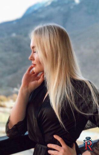 E951B3AF-13A9-4521-8B50-726584D38A1B