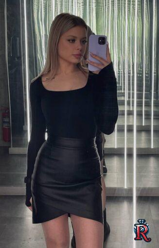 photo_5204148685460600708_y