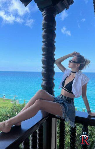 photo_5211152982551437054_y