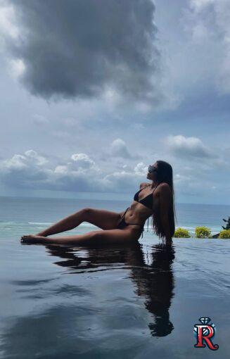 photo_5217653484273399151_y