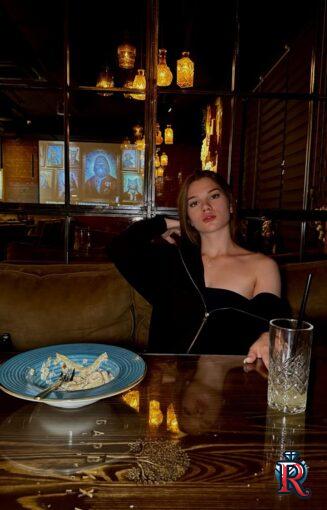 photo_5220209887462683917_y