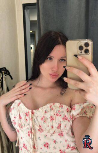 photo_5229053740521214473_y