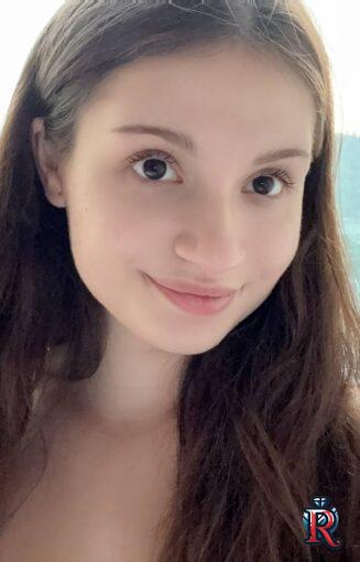 photo_5233680983670853171_y