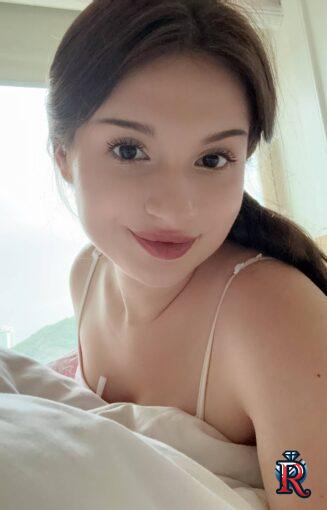 photo_5233680983670853172_y