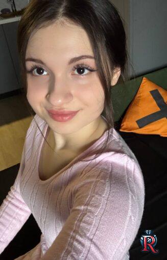 photo_5233680983670853176_y