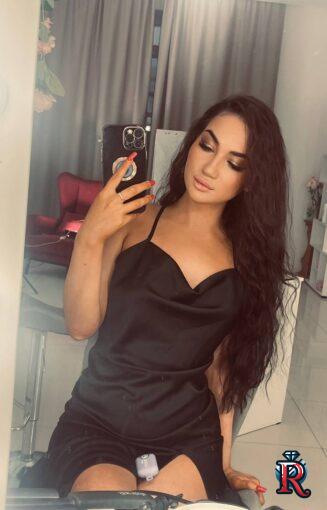 photo_5235965240548648117_y