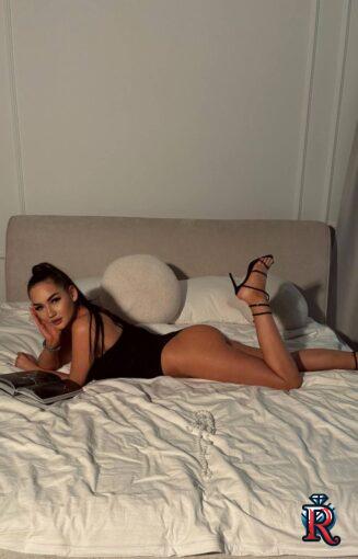 photo_5235965240548648122_y