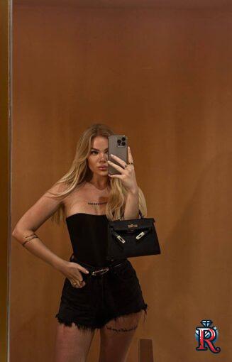 photo_5238244760081259613_y