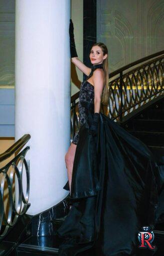 photo_5246967598141272662_y