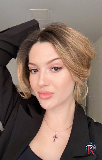 photo_5264922116216707109_y