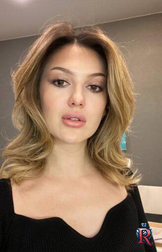 photo_5264922116216707110_y