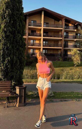 photo_5267187200364249134_y