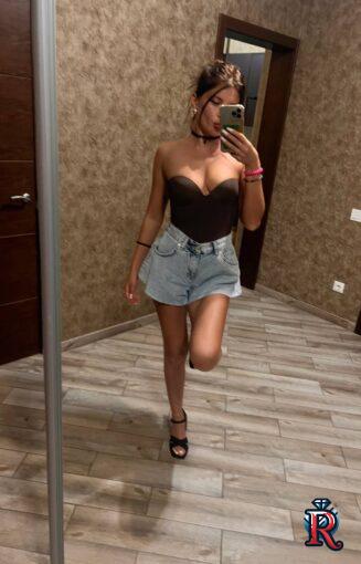 photo_5269563949366506249_y