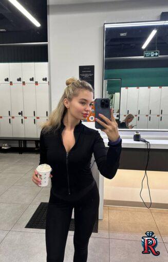 photo_5269582177207710500_y