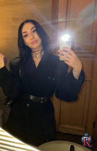 photo_5282988715758708070_y