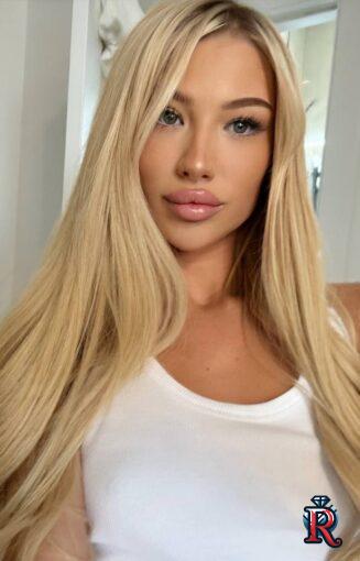 photo_5287359583716769282_y