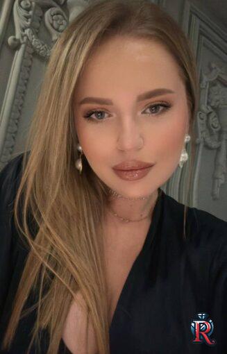 photo_5305680531222032139_y