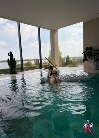 photo_5312315143297824174_y