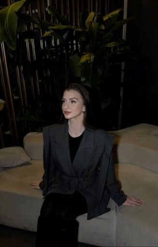 photo_5312315143297824175_y photo_5312315143297824175_y