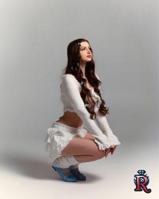 photo_5312315143297824176_y