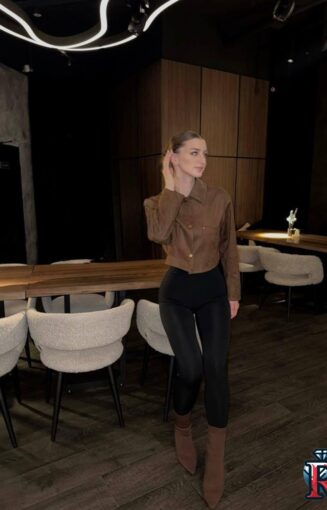 photo_5312315143297824179_y (1) photo_5312315143297824179_y (1)