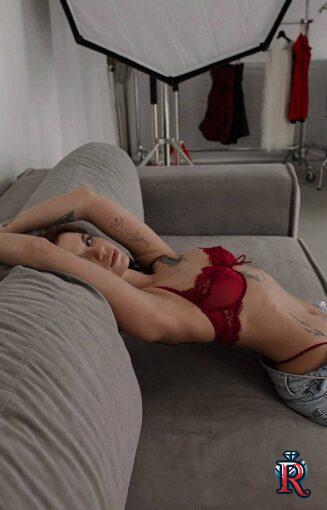 photo_5319234163812987093_y