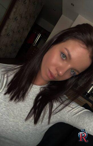 photo_5325734502326200558_y