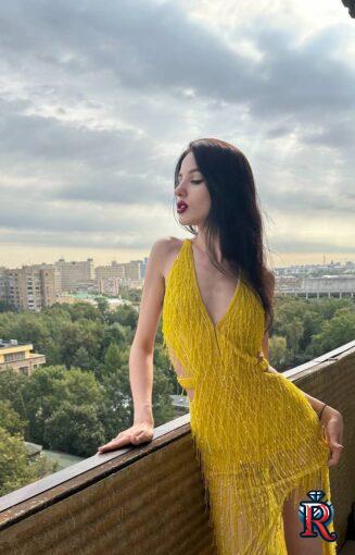 photo_5327814821275625312_y