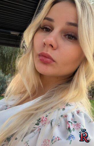 photo_5327894226634739259_y