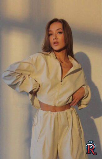 photo_5328207218081467904_y