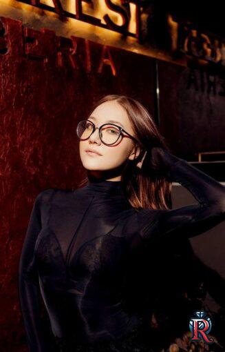 photo_5328207218081467906_y