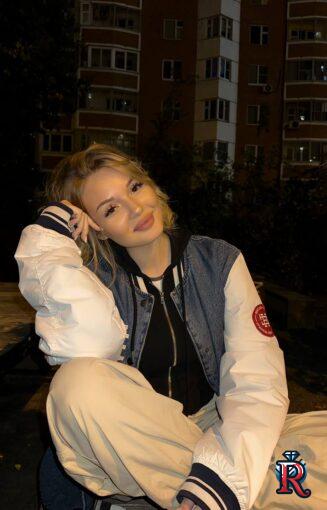 photo_5332770238577631398_y