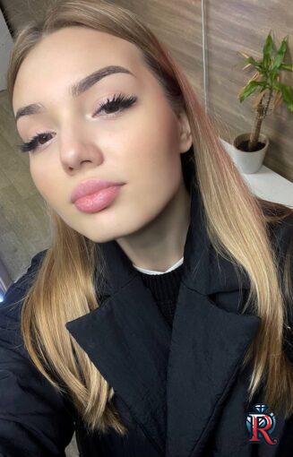 photo_5332770238577631407_y