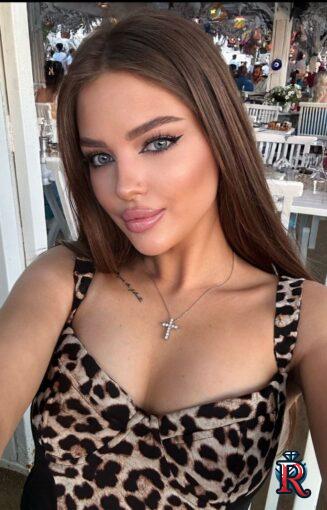 photo_5337049529246748782_y