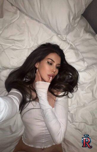 photo_5345923043345695379_y