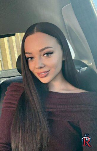 photo_5348572471235382402_y