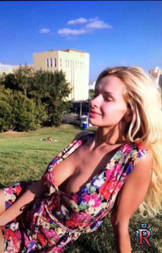 photo_5354804717886240242_y