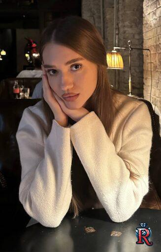 photo_5361722454209924216_y