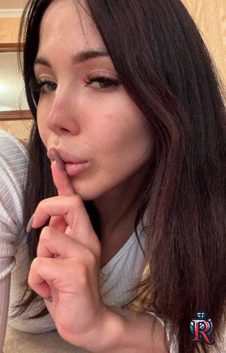 photo_5368585614376691587_y