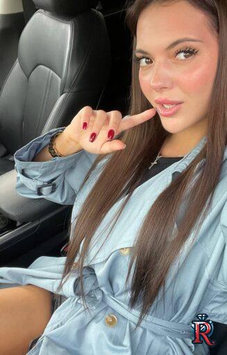 photo_5371044650657376161_y