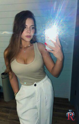 photo_5371044650657376167_y