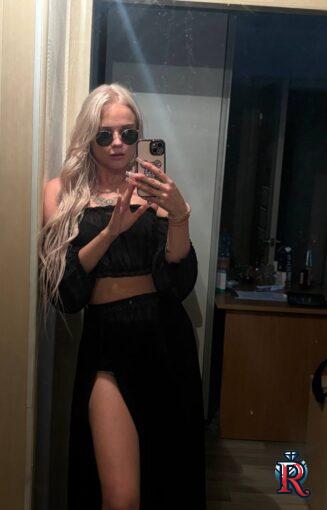 photo_5373135612535764101_y