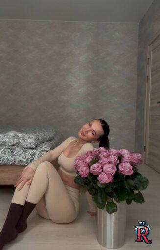 photo_5377758620843894565_y