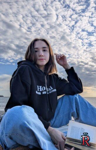 photo_5397575243465358483_y