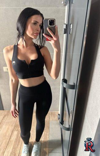 photo_5398113501651791739_y