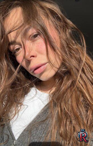 photo_5404350013208916309_y