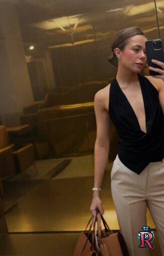 photo_5404350013208916311_y