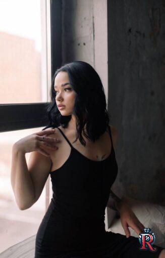 photo_5404646043829791271_y